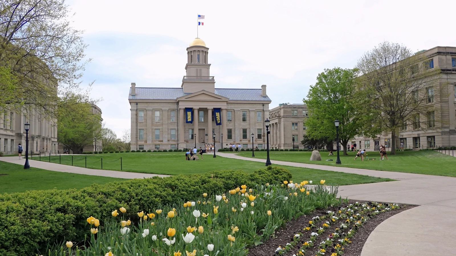 Multiple injured in shooting on US university campus