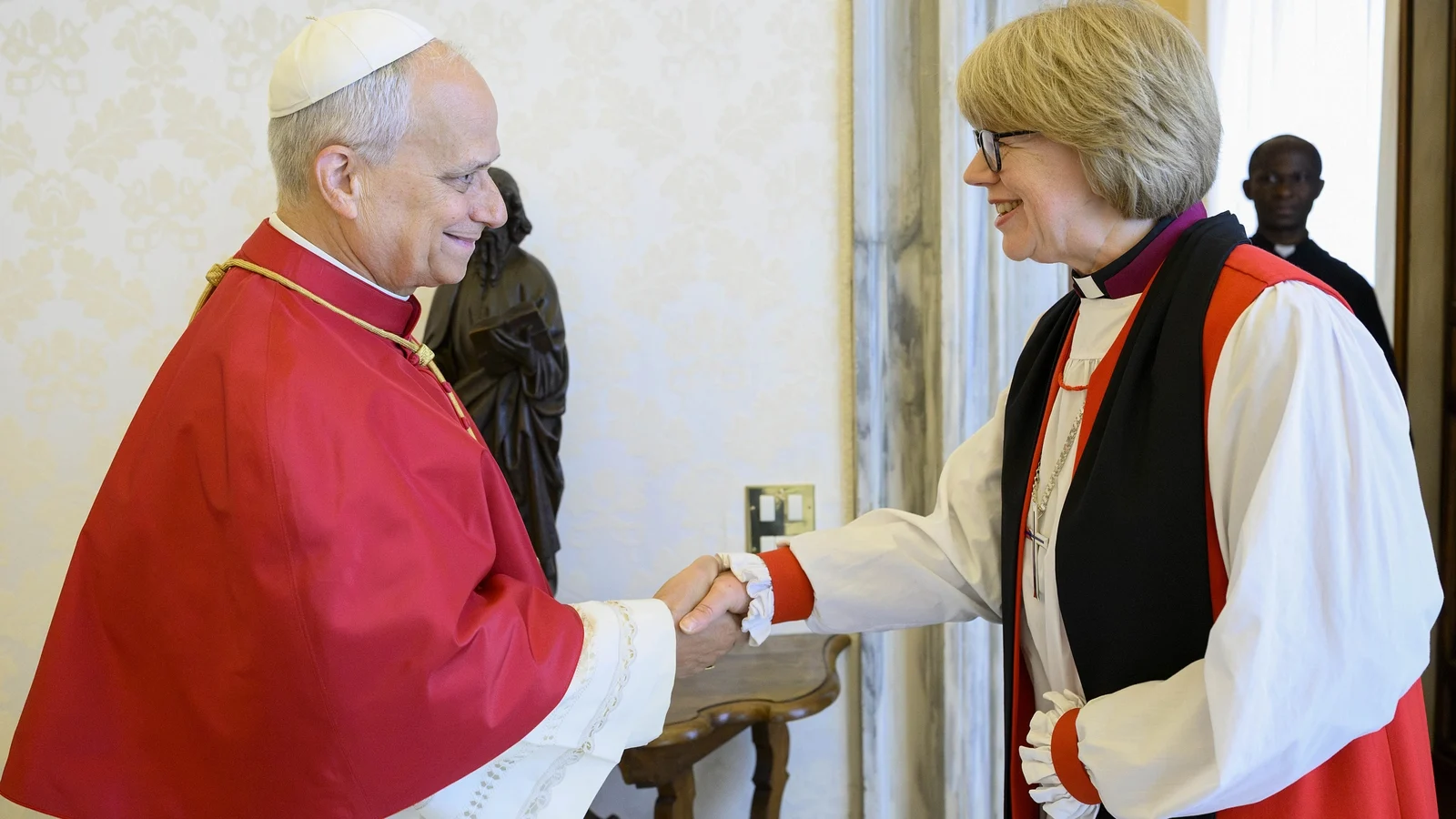 Pope and first female Archbishop of Canterbury meet, pray together