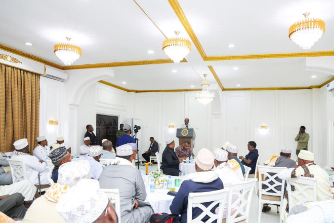 Somali president urges traditional elders to back one-person, one-vote elections