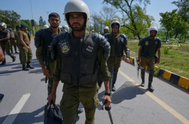Tensions rise ahead of US-Iran ceasefire talks in Pakistan