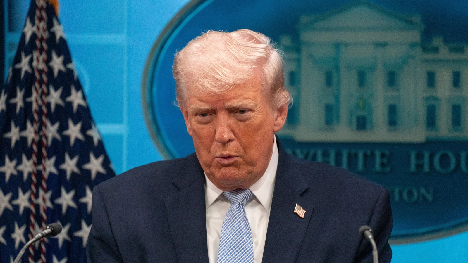 Trump’s Iran Post Triggers Renewed Calls for His Removal