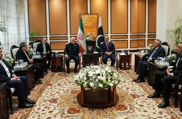 US-Iran peace talks are under way in Pakistan