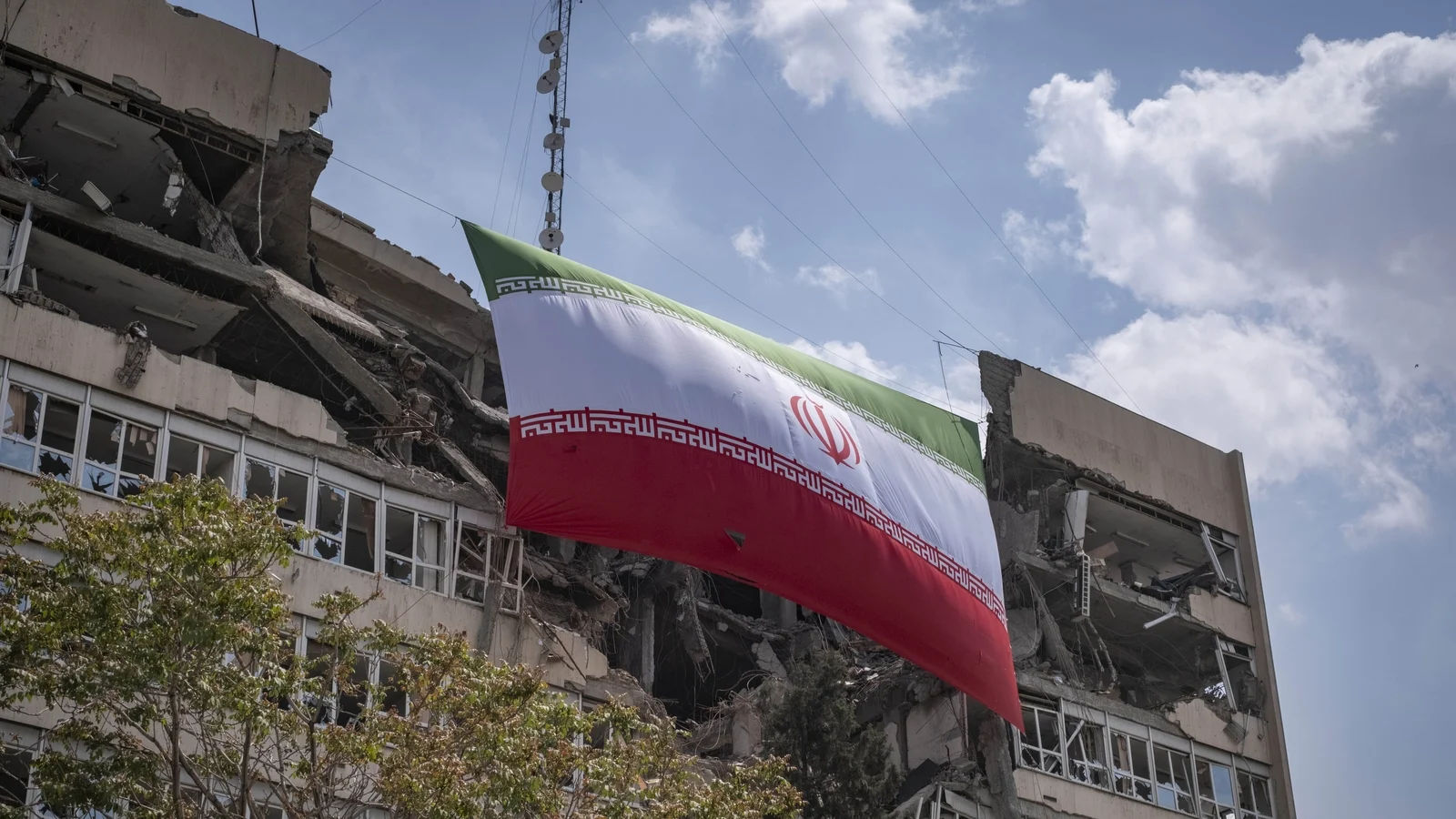 US, Iran warn they are ready for war as talks remain in limbo