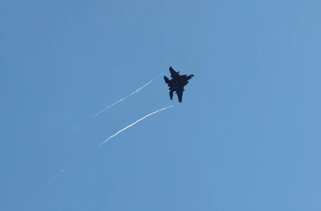 US and Iran search for American pilot after warplane is downed