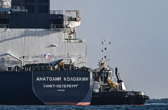 US extends sanctions waiver for purchases of Russian oil