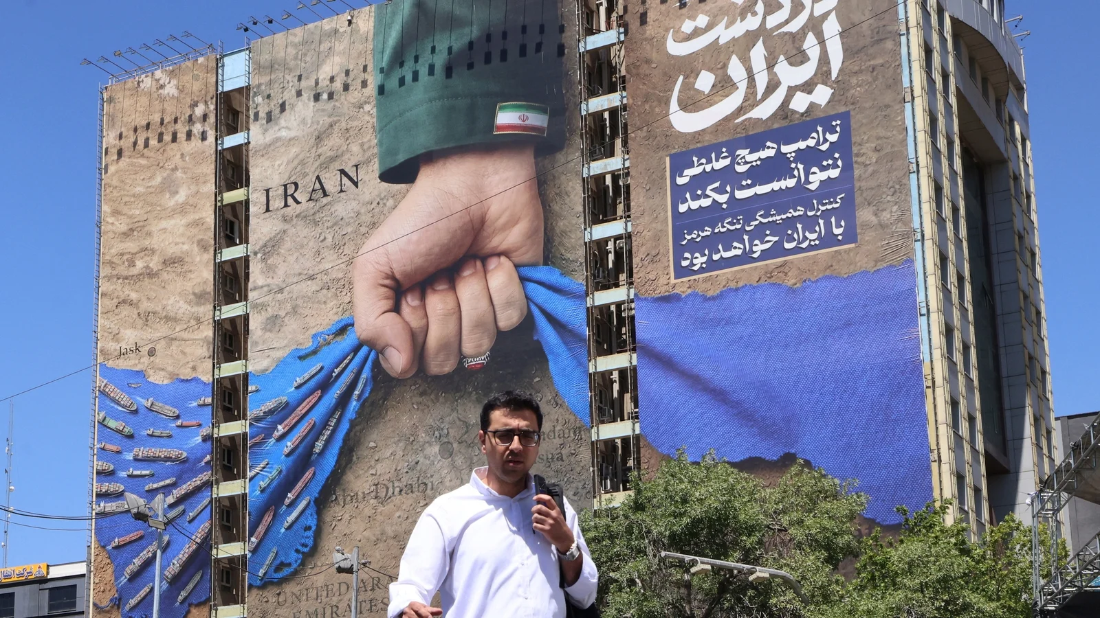 US attacks Iranian missile sites as deal to end war may take days