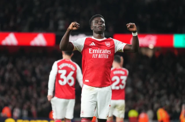 Arsenal restores five-point Premier League lead as Liverpool drops points at Anfield