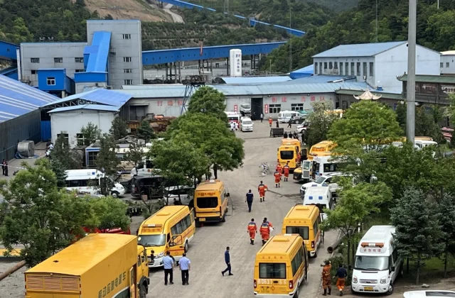 China coal mine blast kills at least 90; others missing