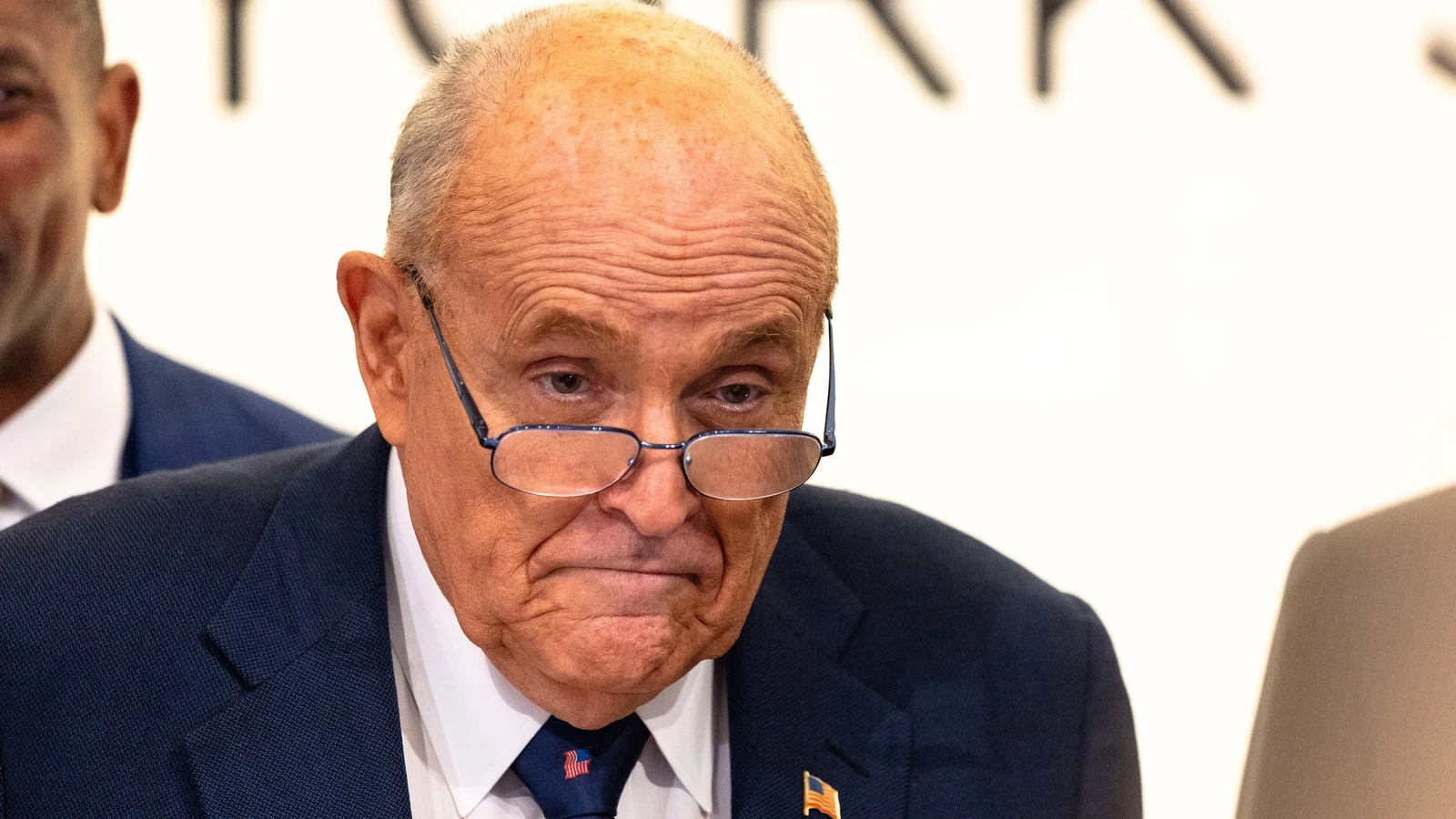 Ex-NY Mayor Giuliani Has Pneumonia, Remains in Critical Condition, Spokesman Says