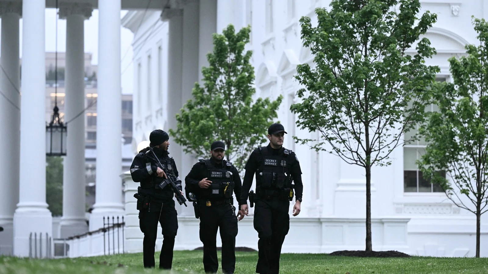 Gunman killed after opening fire near the White House