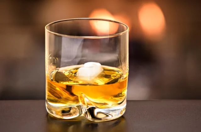 Irish Whiskey Association warns of cross-border tariff disparity after Trump announcement