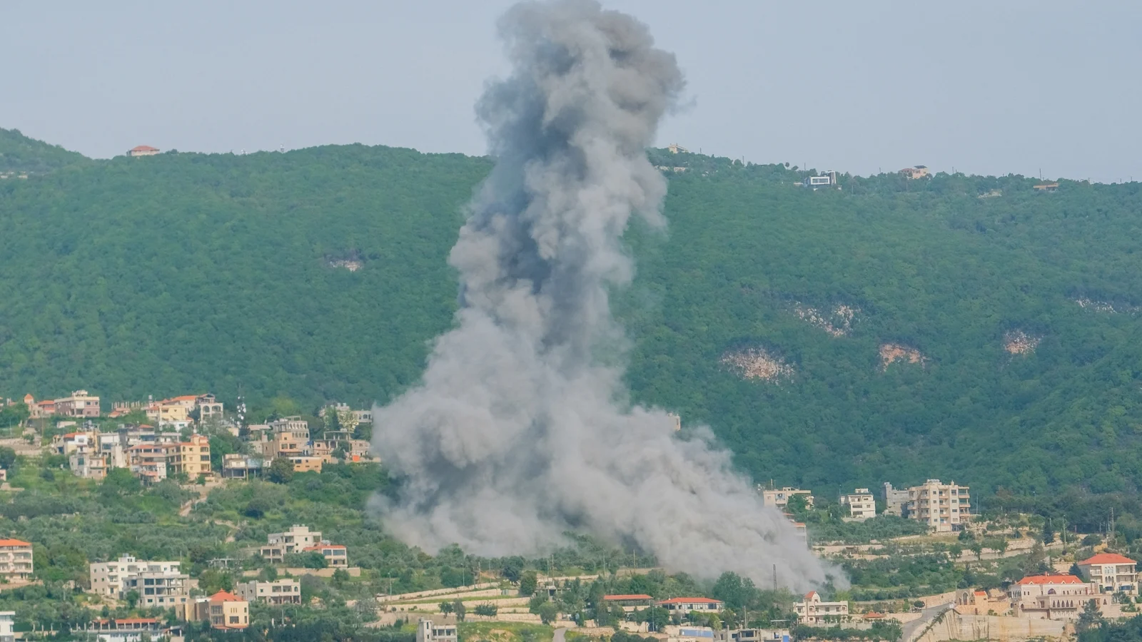 Lebanon, Israel hold new U.S.-mediated talks as strikes continue