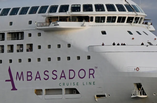 More than 1,700 confined on Bordeaux cruise ship after suspected norovirus death