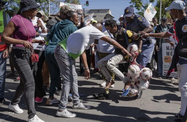 Nigeria, South Africa Discuss Strategies Against Anti-Immigrant Protests