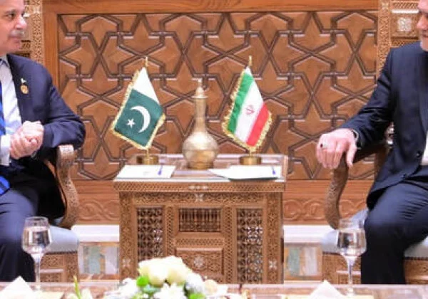 Pakistan says things are moving in the right direction to end US-Iran war