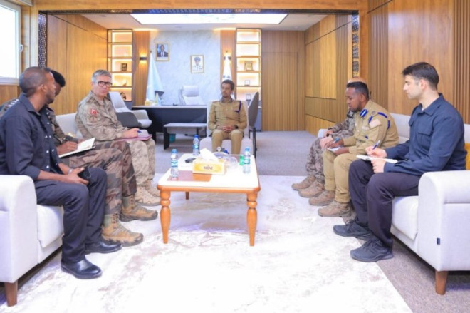 Somali police chief meets Turkish delegation to strengthen security cooperation