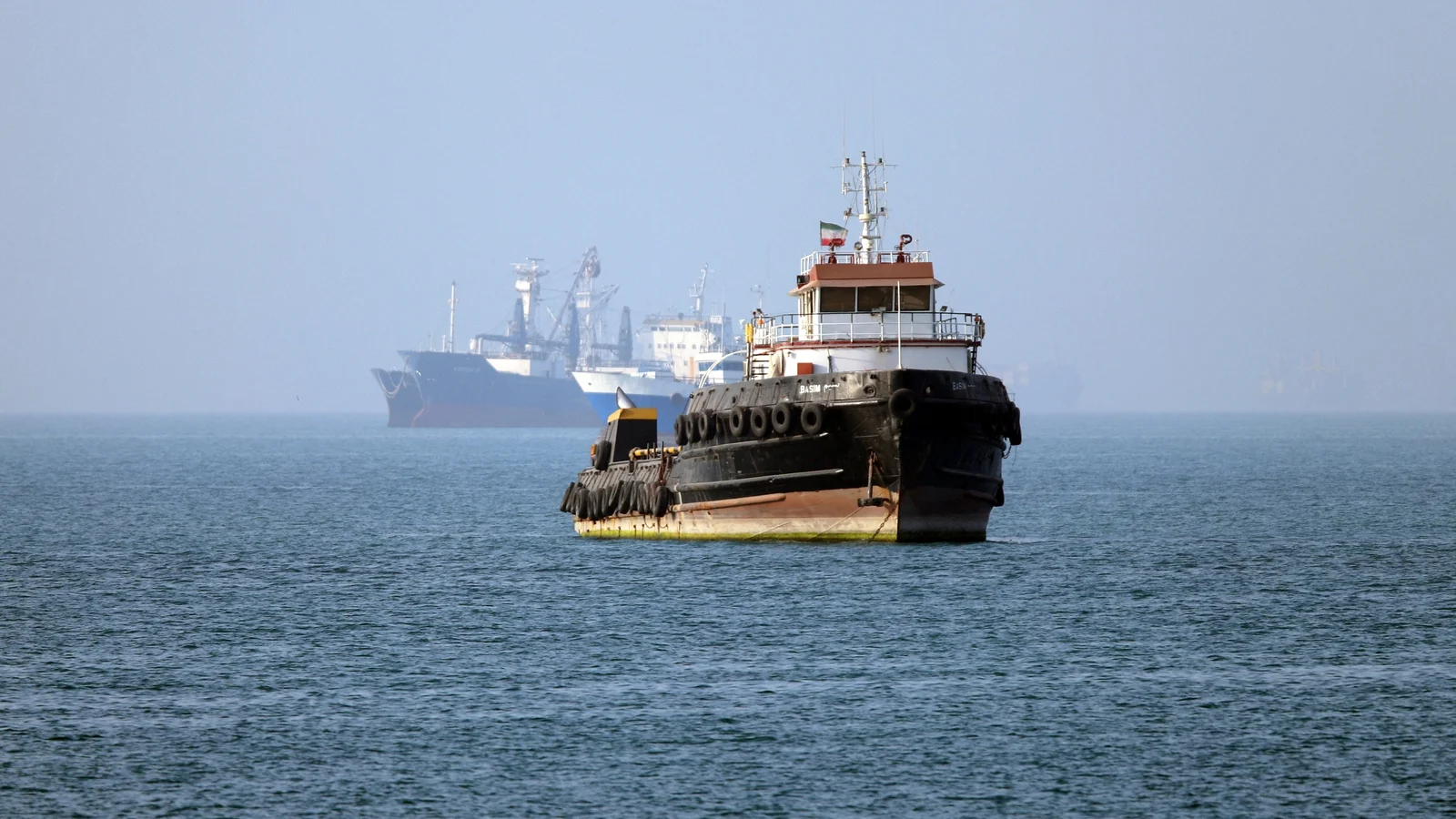 UAE Reports Attacks as US-Iran Ceasefire Nears Collapse