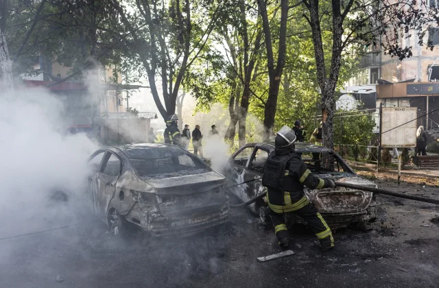 Ukraine reports Russian strikes as ceasefire is due to begin