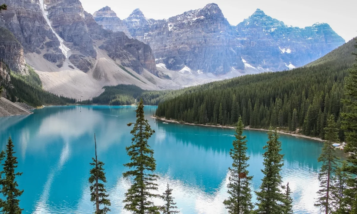 Canada government sued over alleged climate inaction