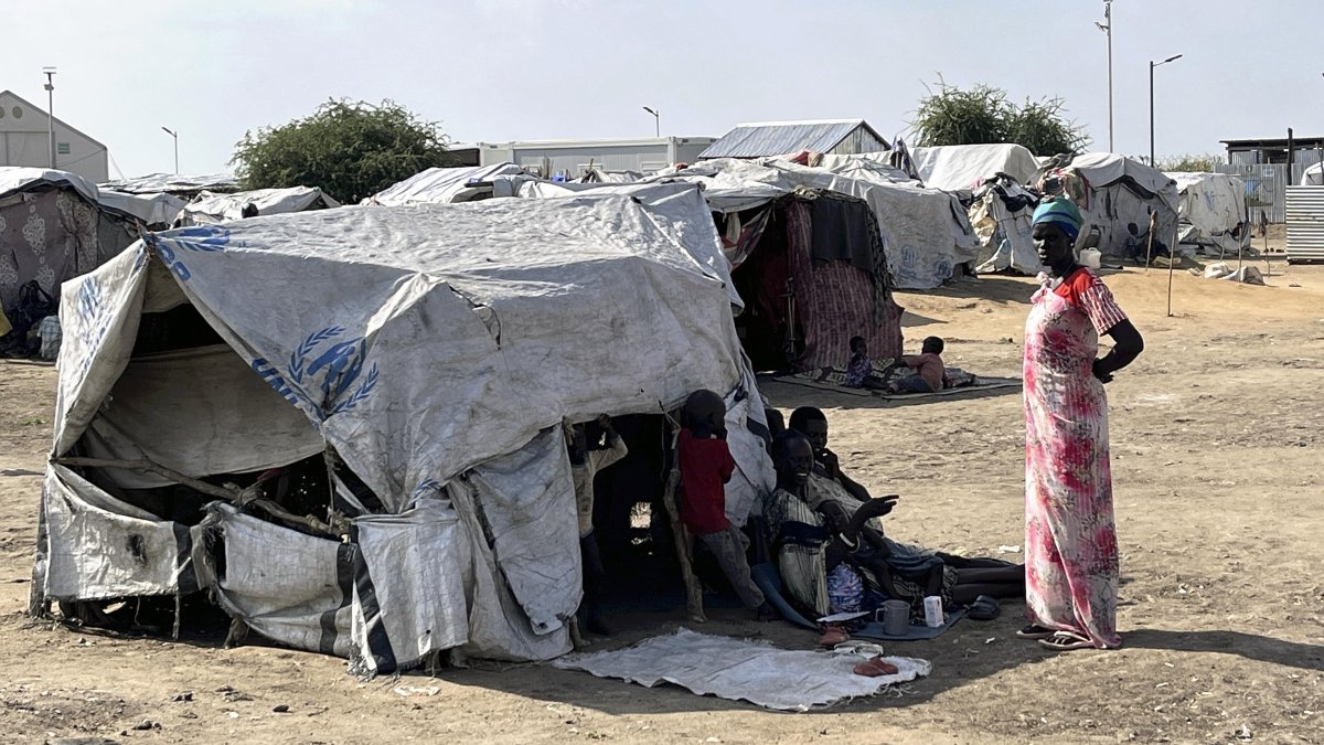 Conflict, hunger push S. Sudan families to eat