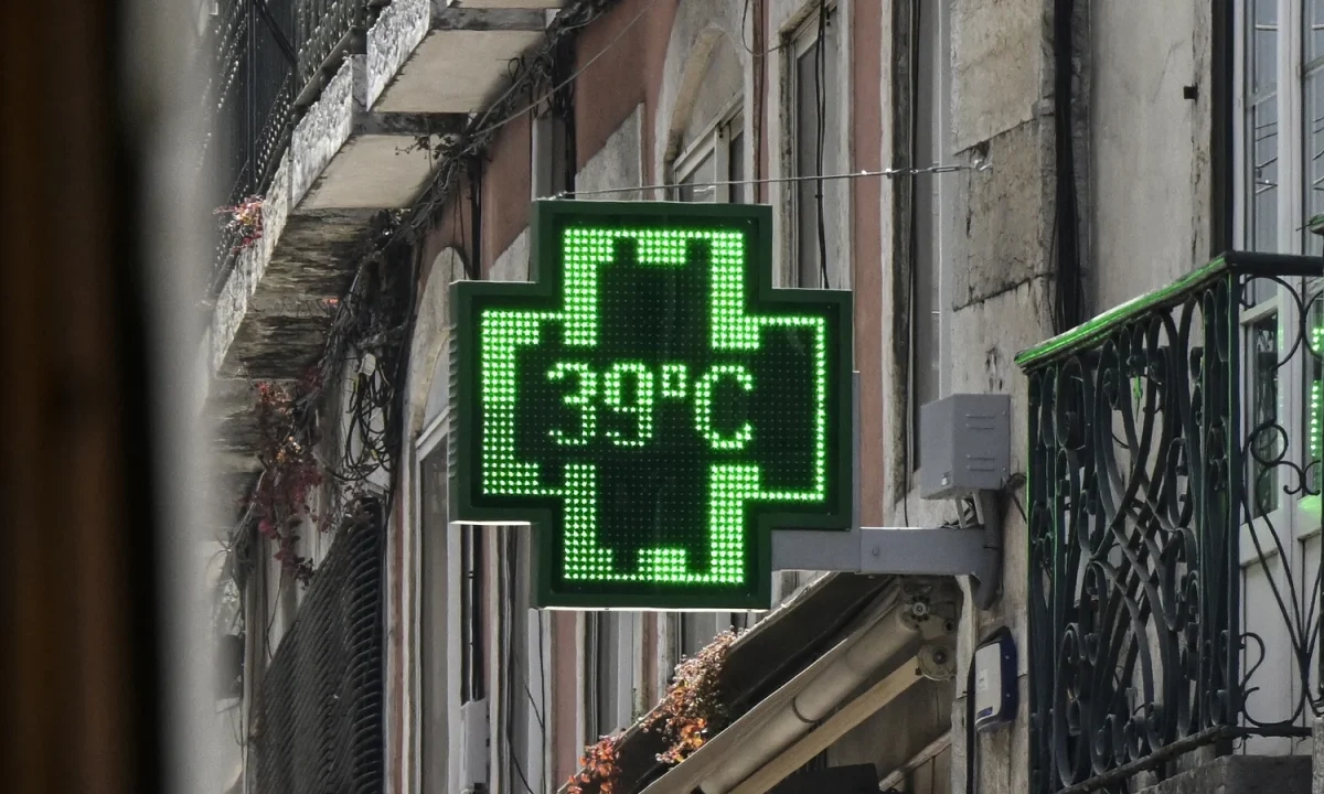Europe Braces for Prolonged Heatwave as Temperatures Hit 40C