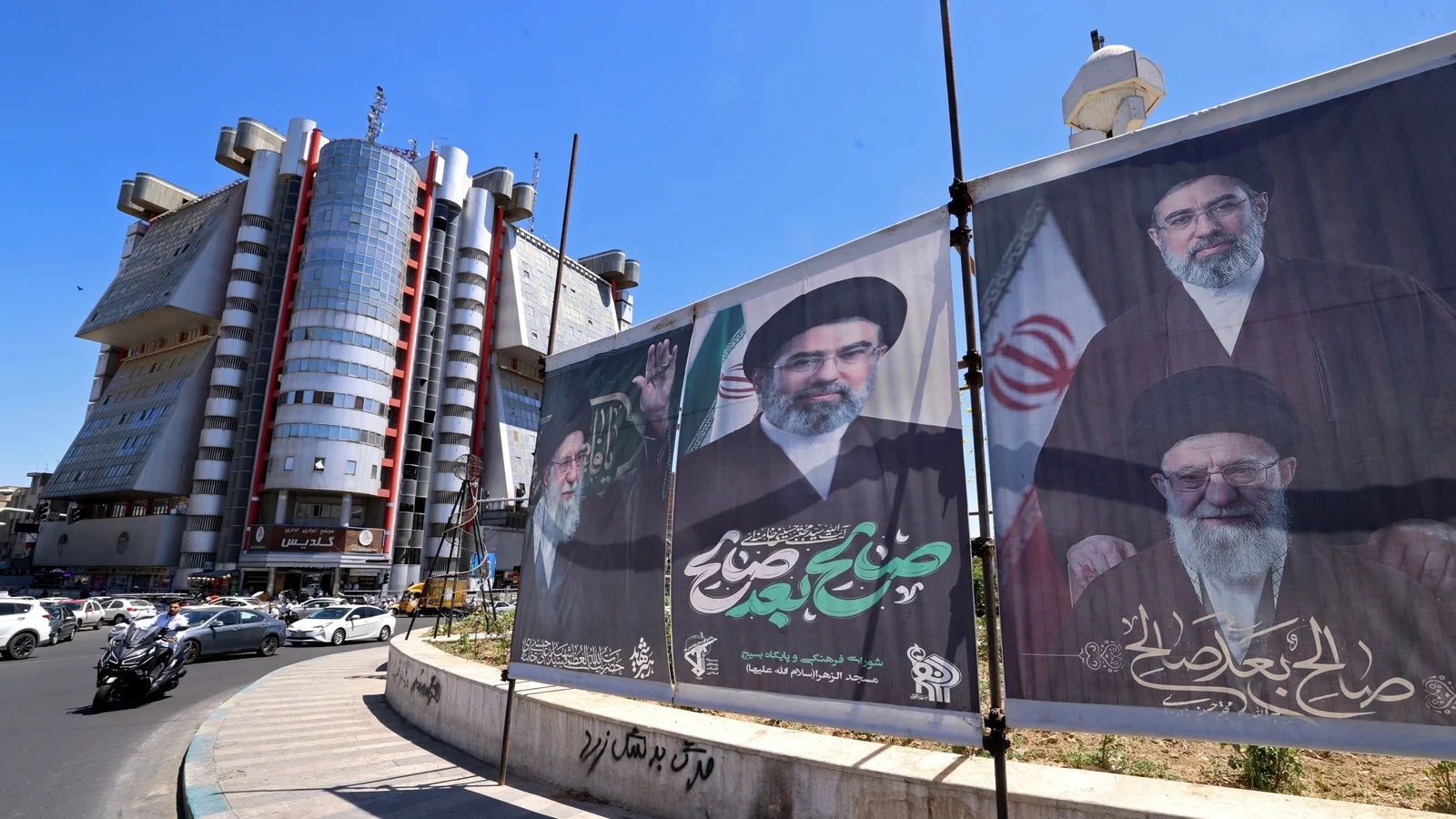 Iran says distrust, attacks on Lebanon are delaying diplomacy