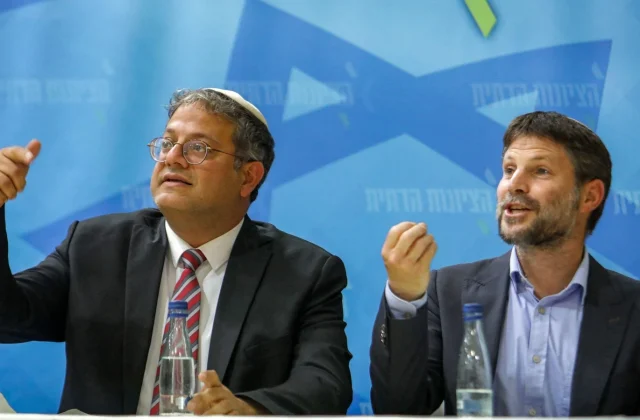 Ireland bans two Israeli ministers from traveling to the country