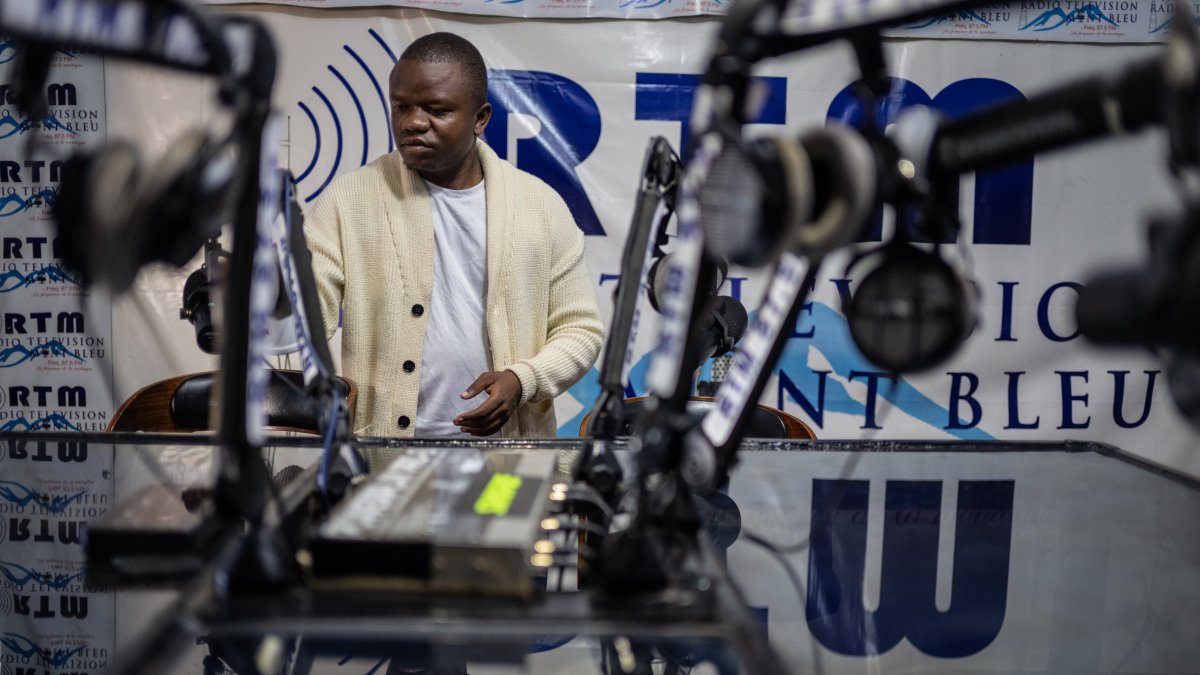 Local Radio Station Fights Ebola Misinformation with Accurate Broadcasting