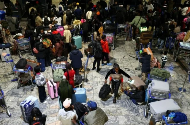 Nigerians Return Home After Arriving From South Africa, “There’s No Place Like Home”