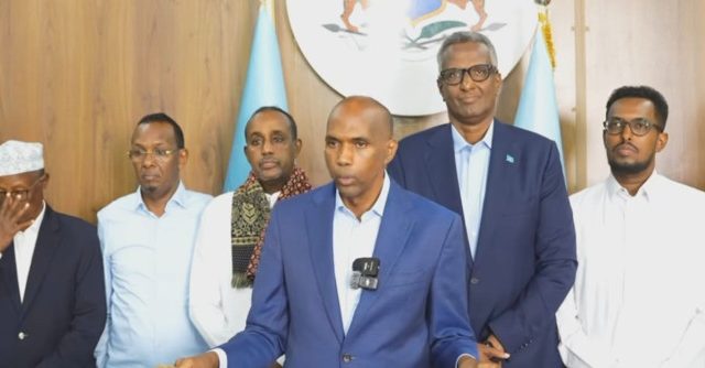 Opposition seeks a leader to break political deadlock