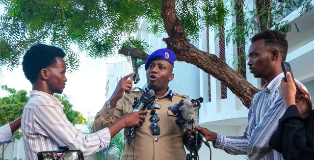 Political dispute grows over arming Macawisleyda and disarmament in Mogadishu