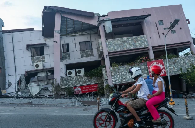 Powerful earthquake in the Philippines leaves at least 32 feared dead