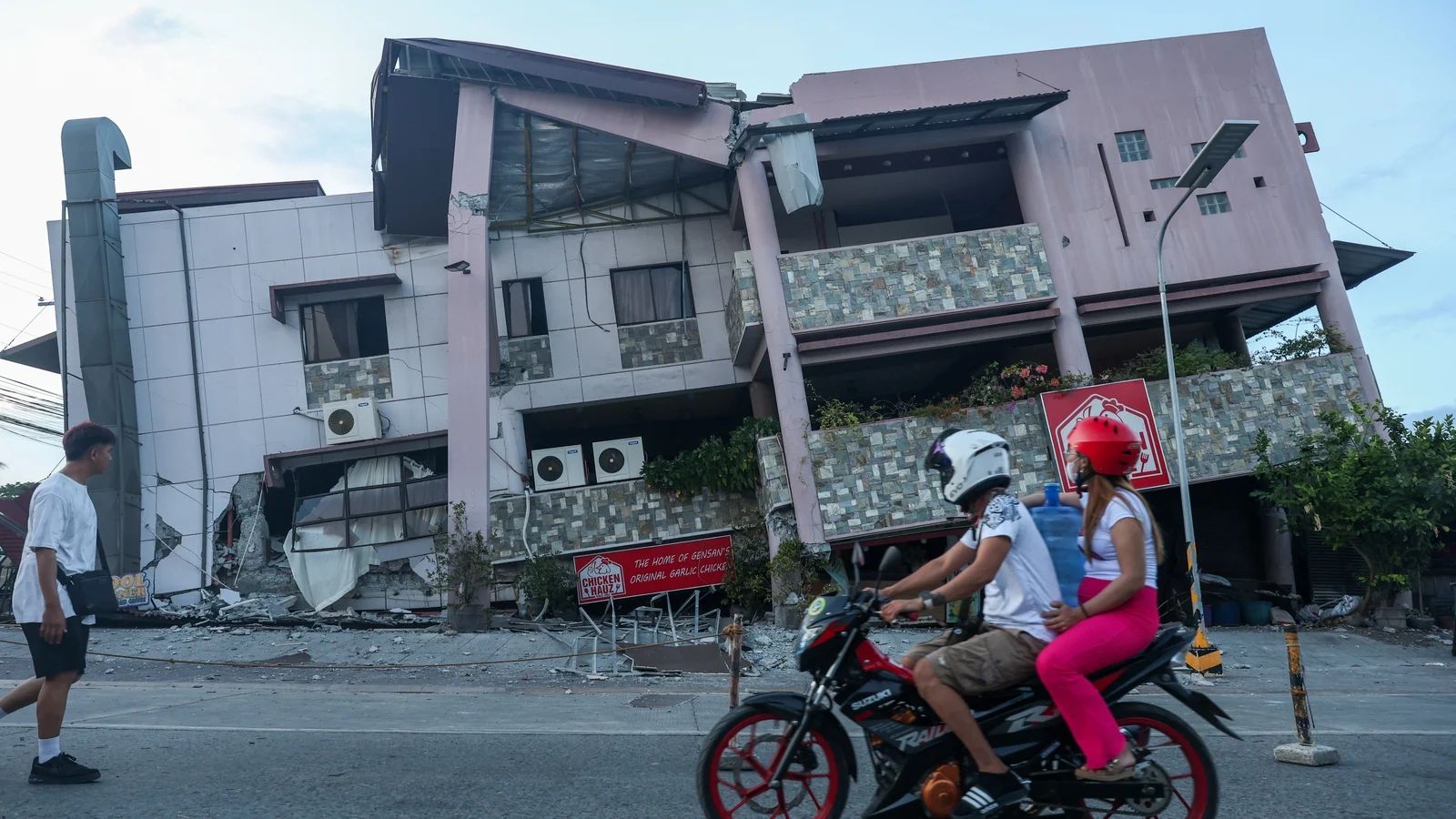 Powerful earthquake in the Philippines leaves at least 32 feared dead