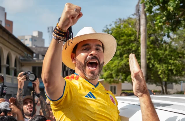 Right-wing outsider narrowly wins Colombia’s presidential runoff election