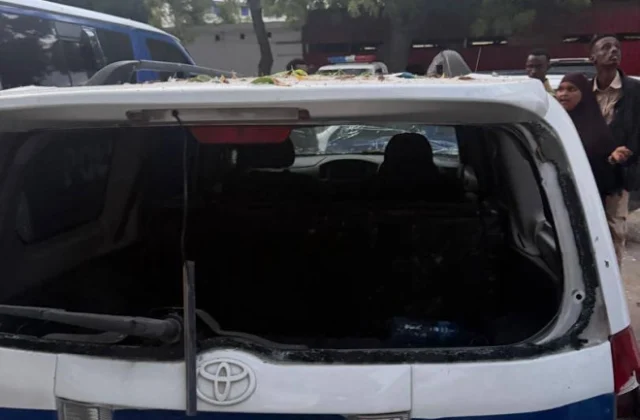 Somali police, Khaire trade blame after Mogadishu gunfight before protest
