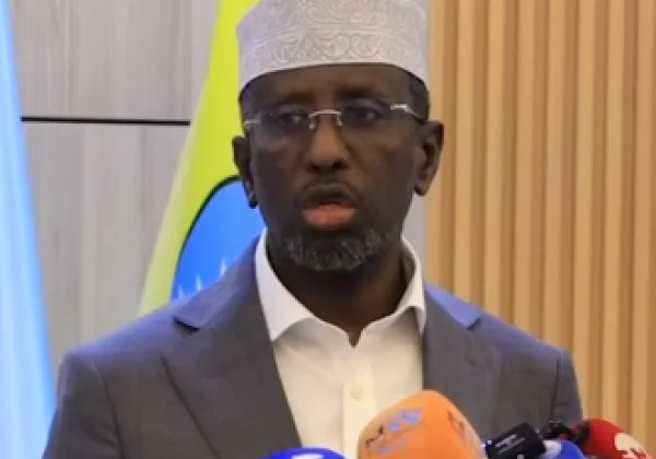 Somalia Ex-Leader Accuses Government of Sieging Opposition Amid Election Dispute