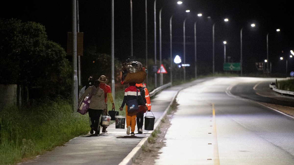South Africa Anti-Migrant Protests Drive Foreigners to Flee