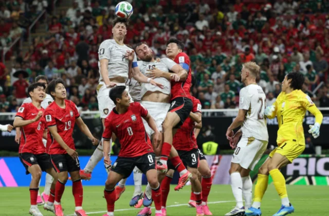 South Korea beat Czech Republic 2-1 in World Cup opener