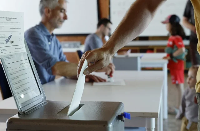 Swiss voters reject population cap proposal in referendum