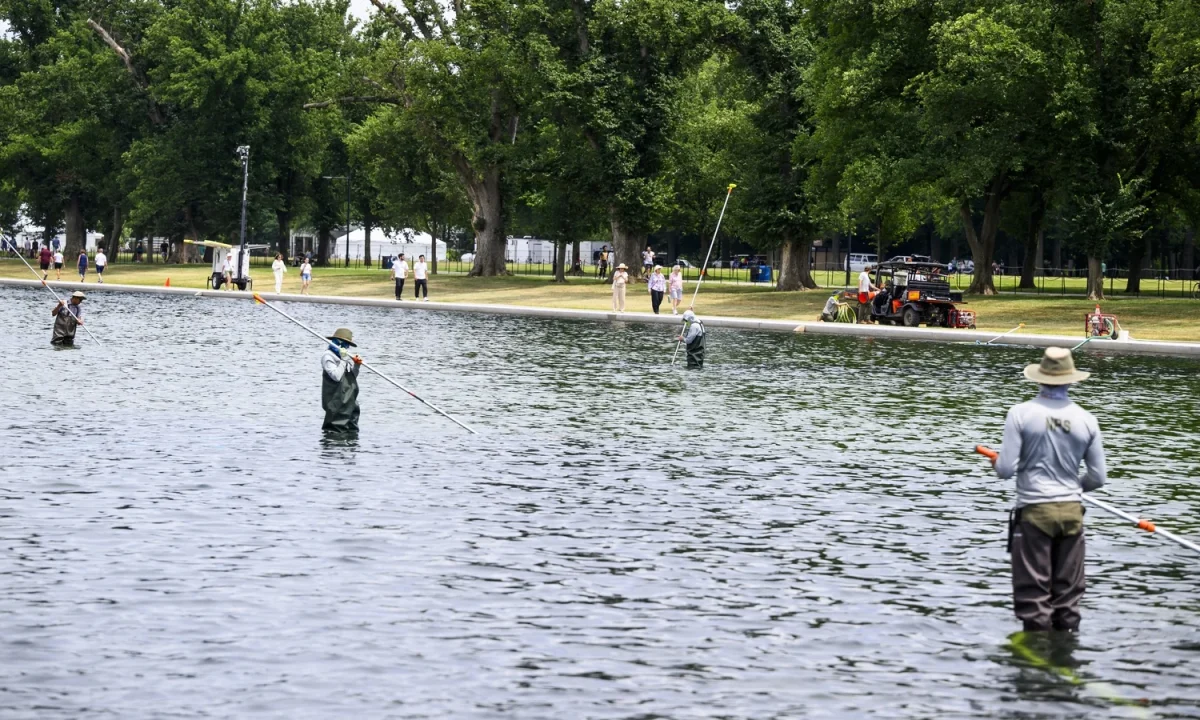 Trump threatens prison for Reflecting Pool vandalism in Washington