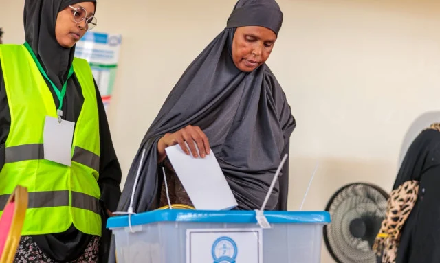Twelve political organizations threaten to suspend ties with electoral commission