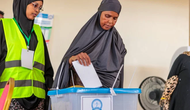 Twelve political organizations threaten to suspend ties with electoral commission