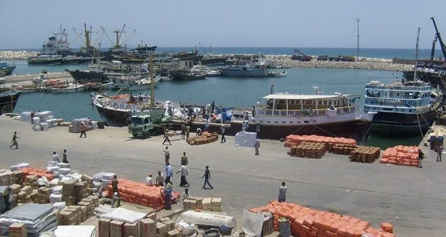 Bosaso port strike continues into 10th day as traders protest new fees