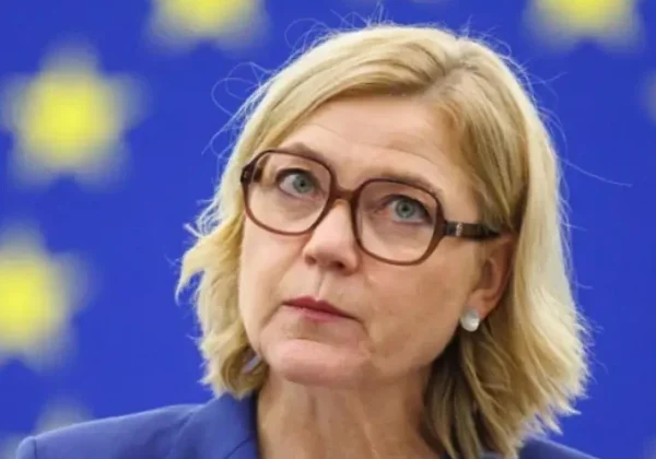 EU Warns Artificial Intelligence Could Become a Political Weapon