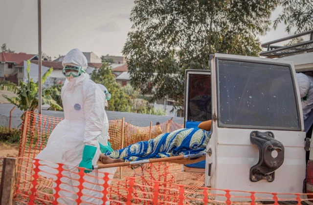 Experts Race to Contain Ebola Outbreak Surpassing 1,100 Cases