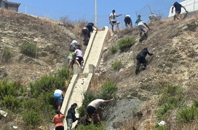 Military Deployed After Migrants Break Through Spanish Border