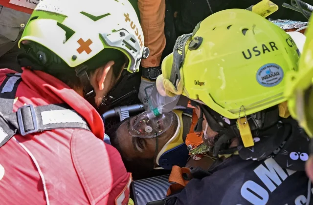 Rescuers Pull Venezuelan Man From Rubble Eight Days After Quakes