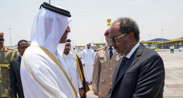 Somali President Arrives in Qatar to Offer Condolences Over Former Emir’s Death
