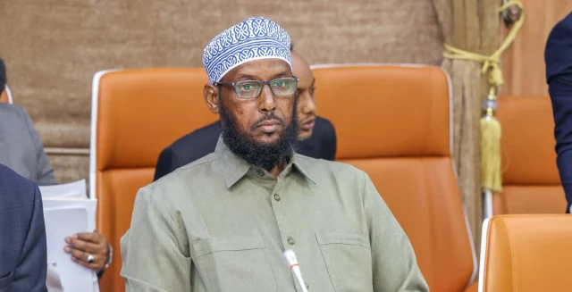 Somali Senate Committee Summons Religious Affairs Minister Mukhtar Robow