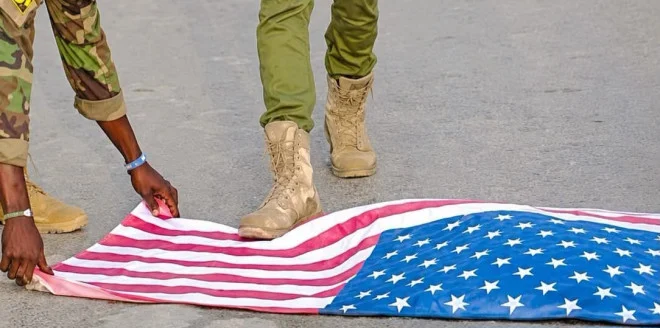 Somali security forces arrest four over U.S. flag desecration video